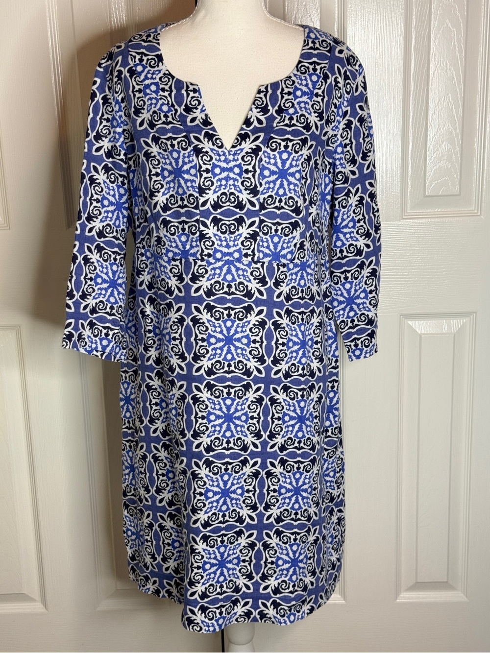 Boden Laurie Linen Shift Dress Blue White Tile Medallion Pattern 10L Tall EUC